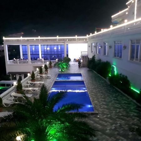 Hotel Zura Palace ควาเรียที ภายนอก รูปภาพ