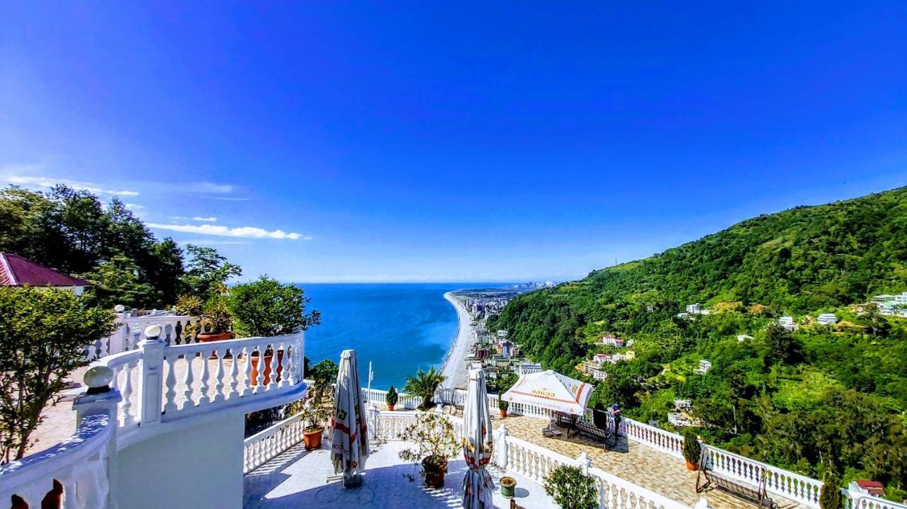 Hotel Zura Palace ควาเรียที ภายนอก รูปภาพ
