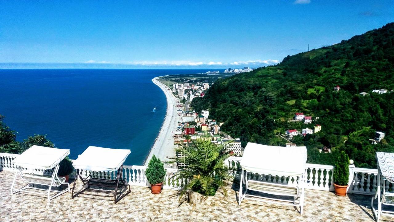 Hotel Zura Palace ควาเรียที ภายนอก รูปภาพ