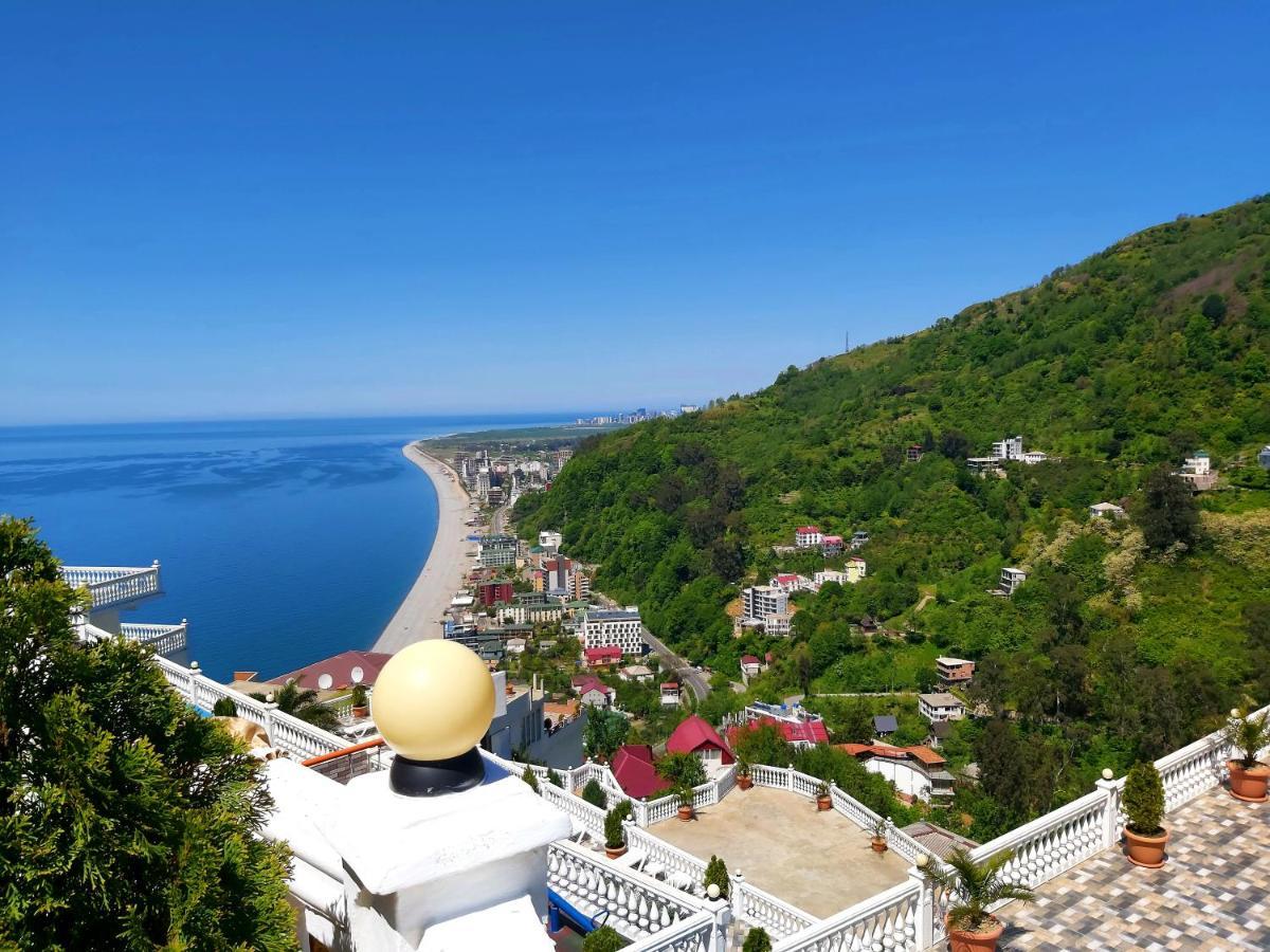 Hotel Zura Palace ควาเรียที ภายนอก รูปภาพ