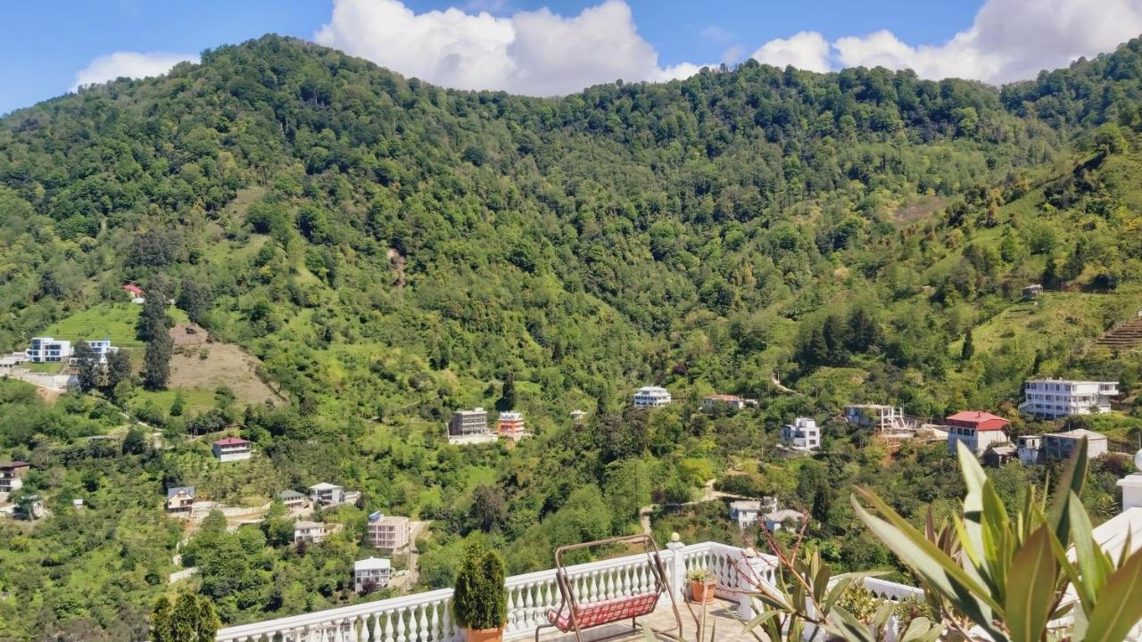 Hotel Zura Palace ควาเรียที ภายนอก รูปภาพ