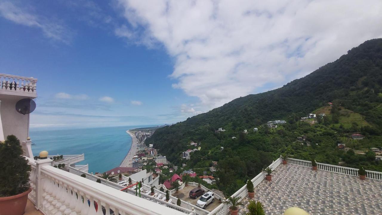 Hotel Zura Palace ควาเรียที ภายนอก รูปภาพ