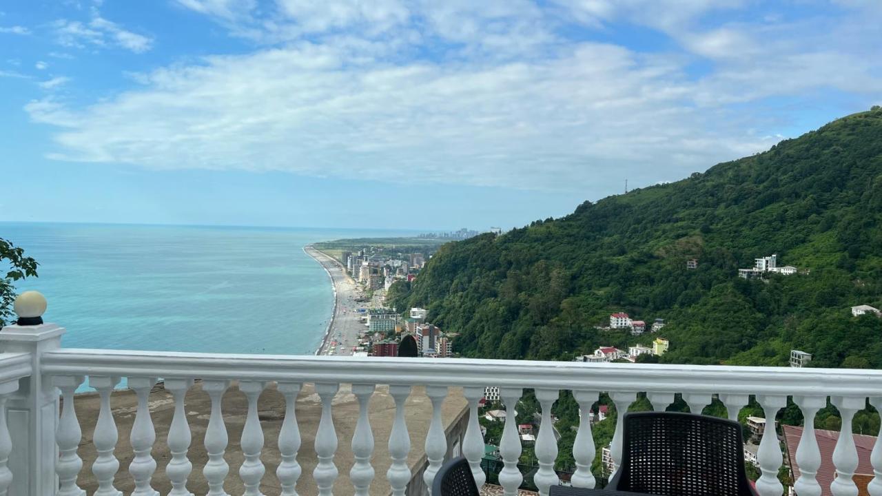 Hotel Zura Palace ควาเรียที ภายนอก รูปภาพ