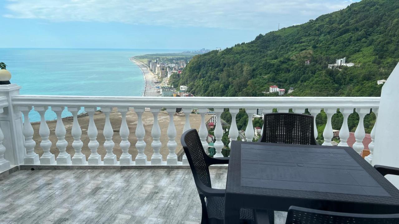 Hotel Zura Palace ควาเรียที ภายนอก รูปภาพ