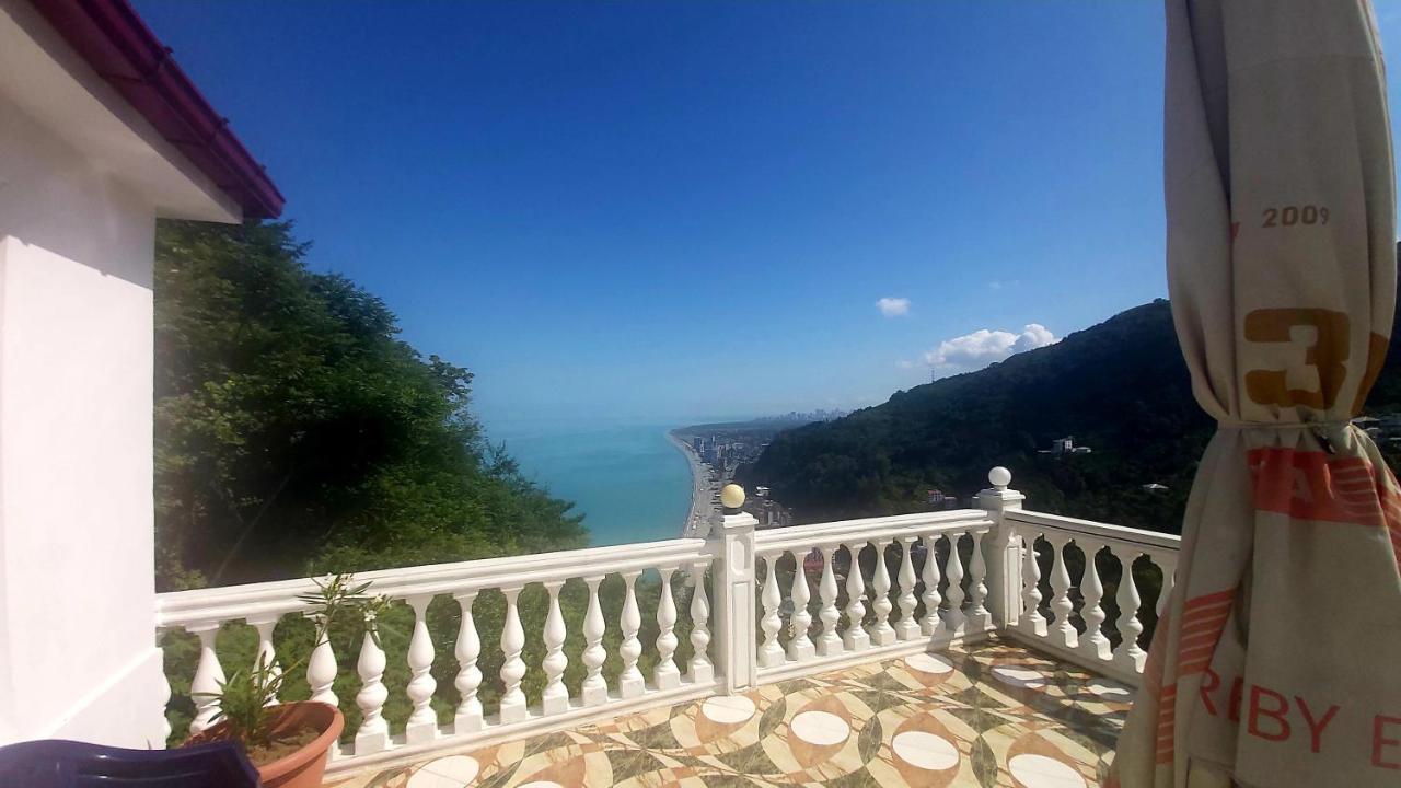 Hotel Zura Palace ควาเรียที ภายนอก รูปภาพ