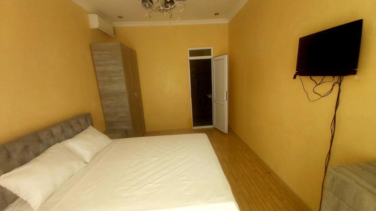 Hotel Zura Palace ควาเรียที ภายนอก รูปภาพ