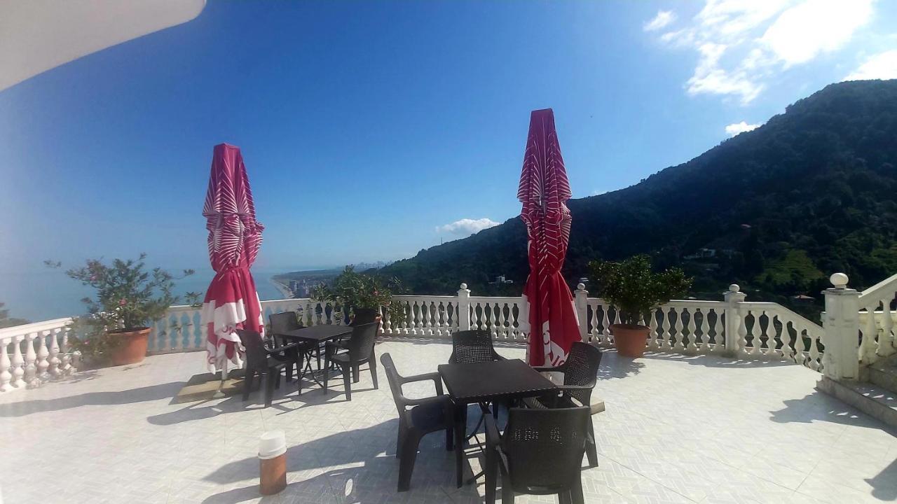 Hotel Zura Palace ควาเรียที ภายนอก รูปภาพ