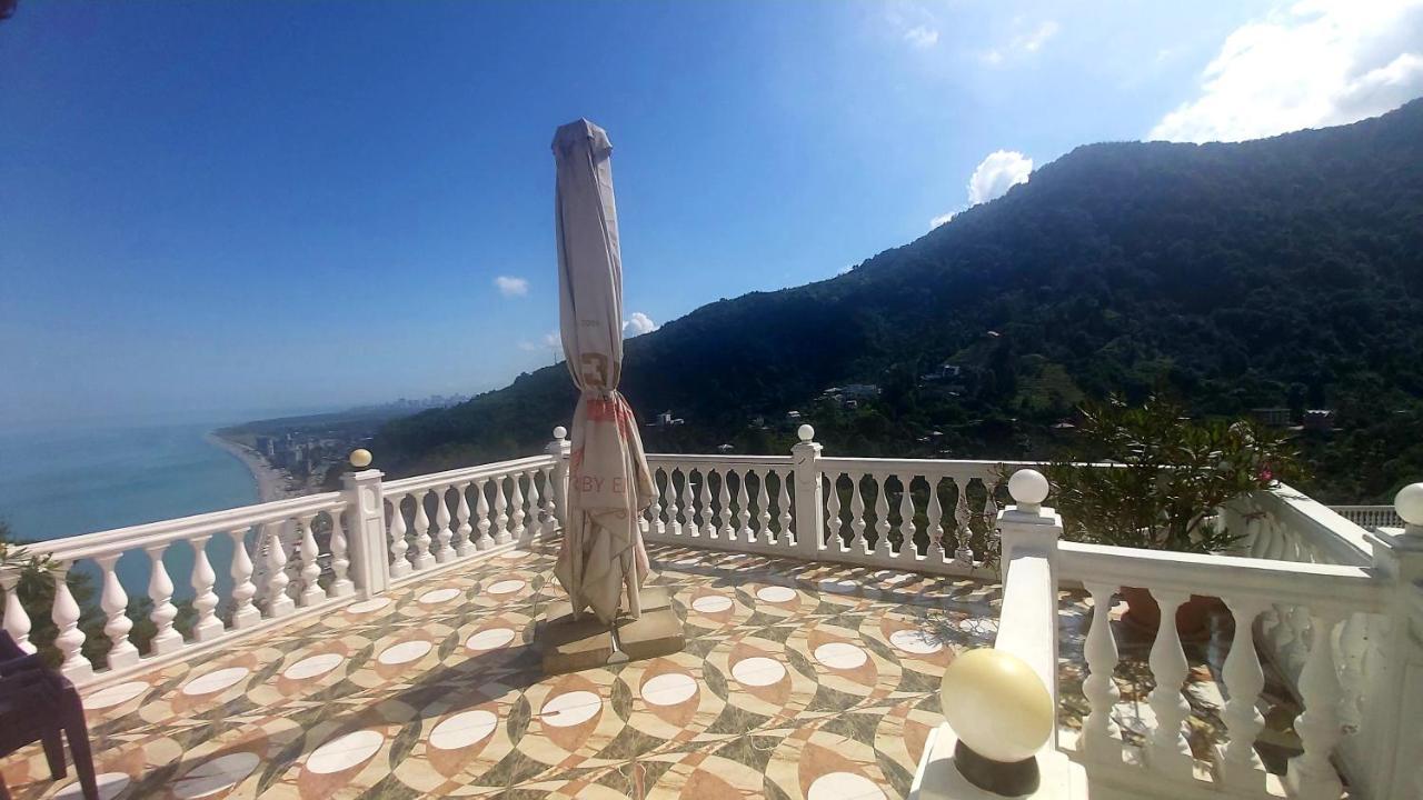 Hotel Zura Palace ควาเรียที ภายนอก รูปภาพ