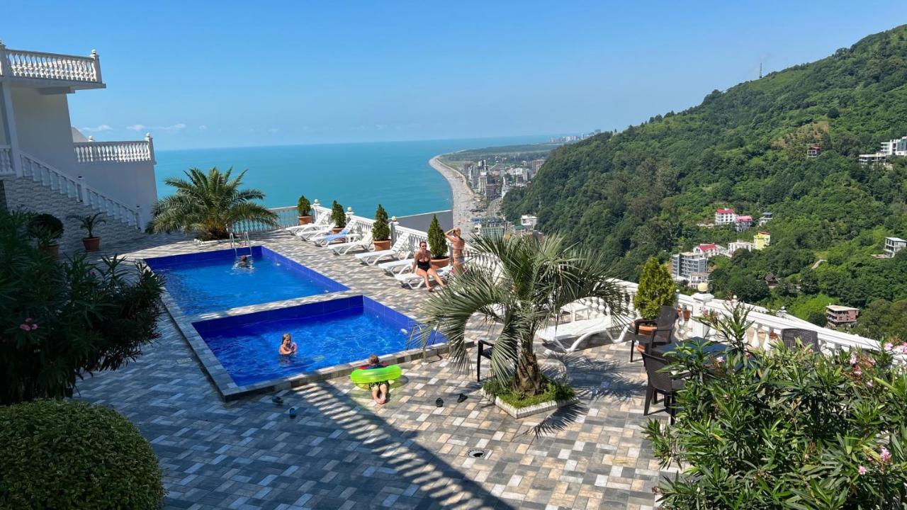 Hotel Zura Palace ควาเรียที ภายนอก รูปภาพ